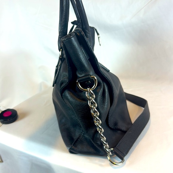 Michael Kors Black leather shoulder /handbag with Silver hardware - Picture 5 of 14